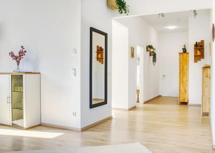 Luxus Apartment! Kueche, Balkon, Netflix, Parkplatz - 8 Personen