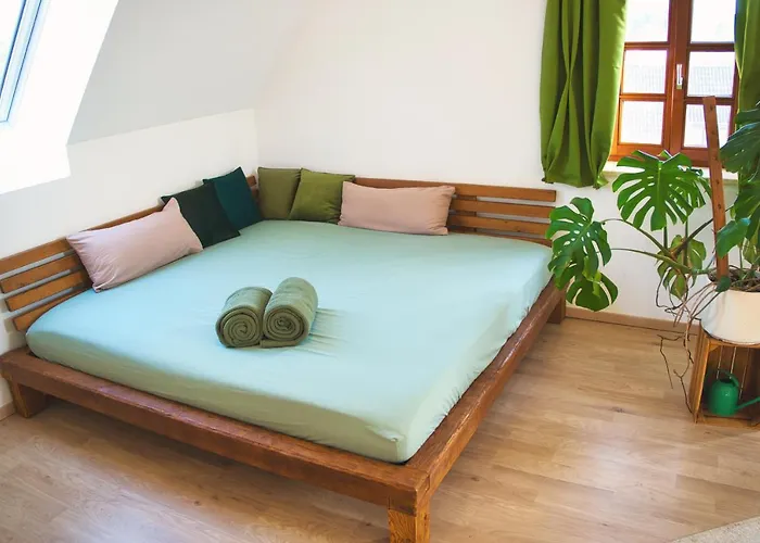 Luxus Apartment! Kueche, Balkon, Netflix, Parkplatz - 8 Personen