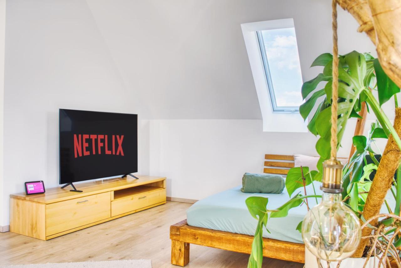 Luxus Apartment! Kueche, Balkon, Netflix, Parkplatz - 8 Personen *