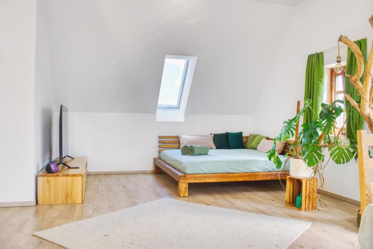 Apartment Luxus Apartment! Kueche, Balkon, Netflix, Parkplatz - 8 Personen *