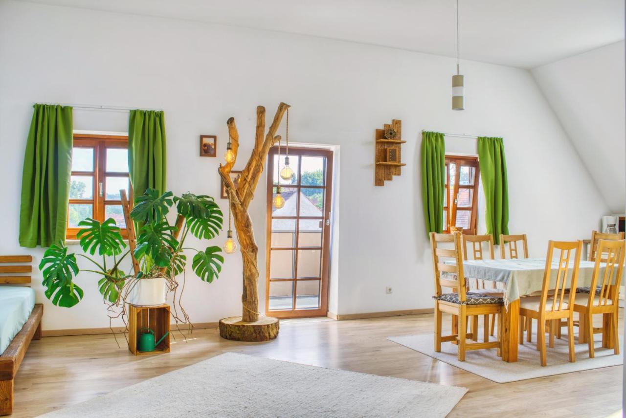 Luxus Apartment! Kueche, Balkon, Netflix, Parkplatz - 8 Personen Apartment Ilmmunster